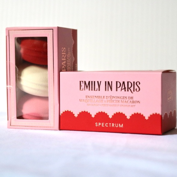 NWT Emily in Paris Macron 3 Piece Make Up Sponge Set Red Pink Cute Dessert - Picture 8 of 8